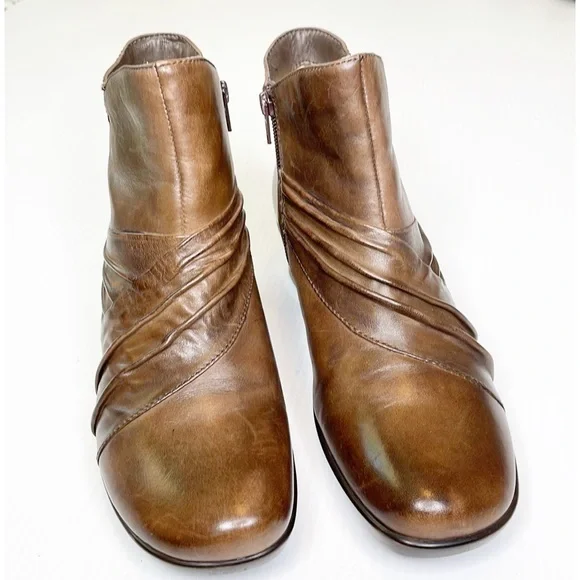 Earth Zinnia Bark Ankle Boot (9) - Picture 2 of 12